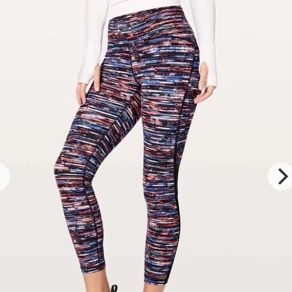 Lululemon Train Times 7/8 Pant size 4 - Picture 2 of 6